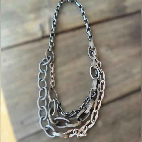 Edgy Layered Chain Link Chunky Necklace!✨ - Picture 3 of 5